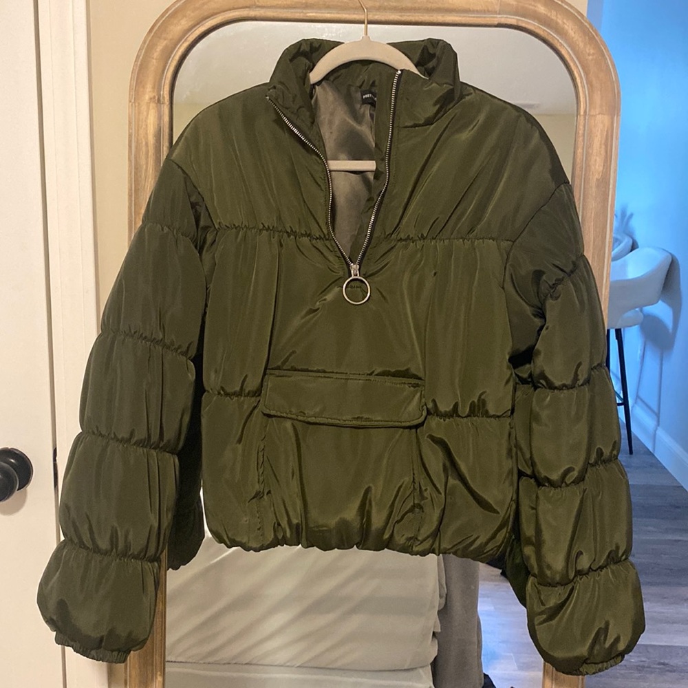 PrettyLittleThing Olive Green Puffer Jacket